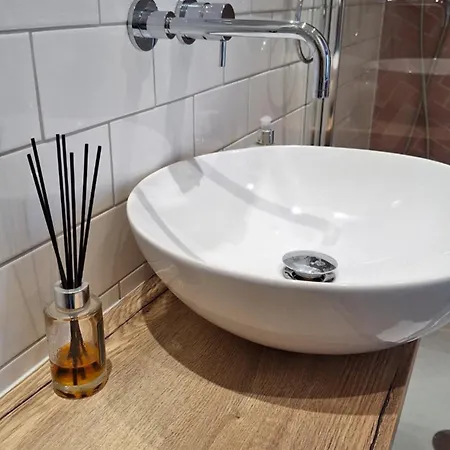New 2 Bedrooms With Private Ensuite Bathrooms Near Heathrow Ashford  Exterior photo