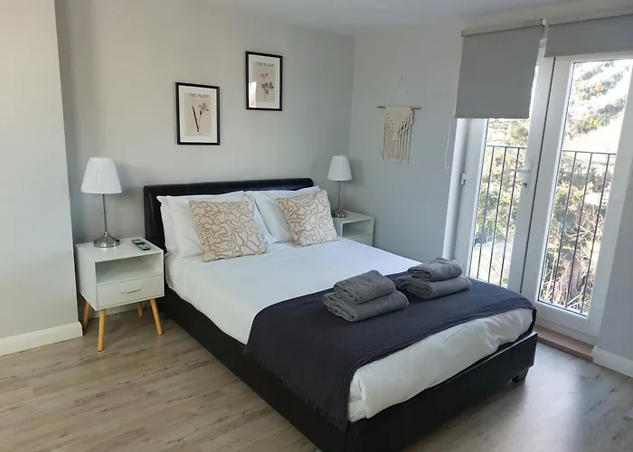 New 2 Bedrooms With Private Ensuite Bathrooms Near Heathrow