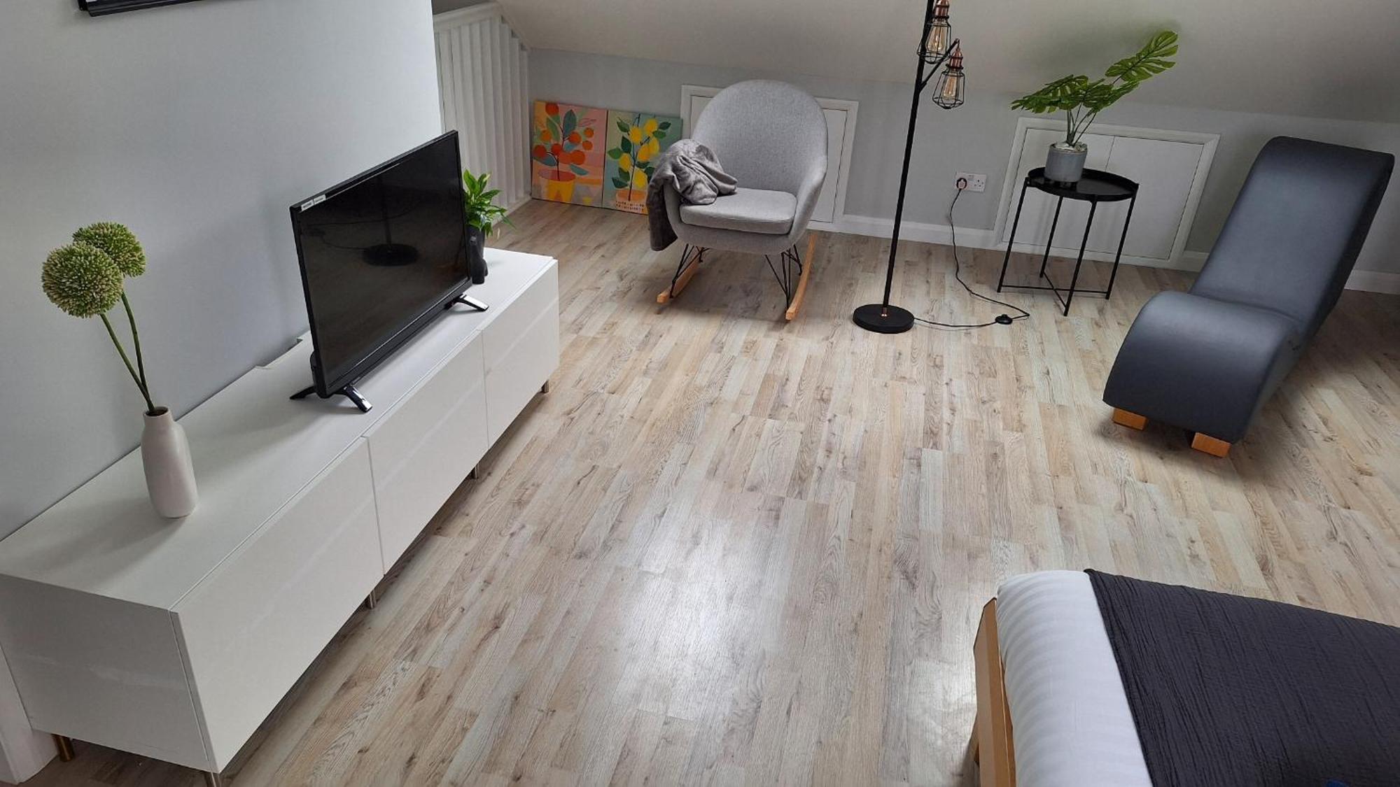 New 2 Bedrooms With Private Ensuite Bathrooms Near Heathrow Homestay